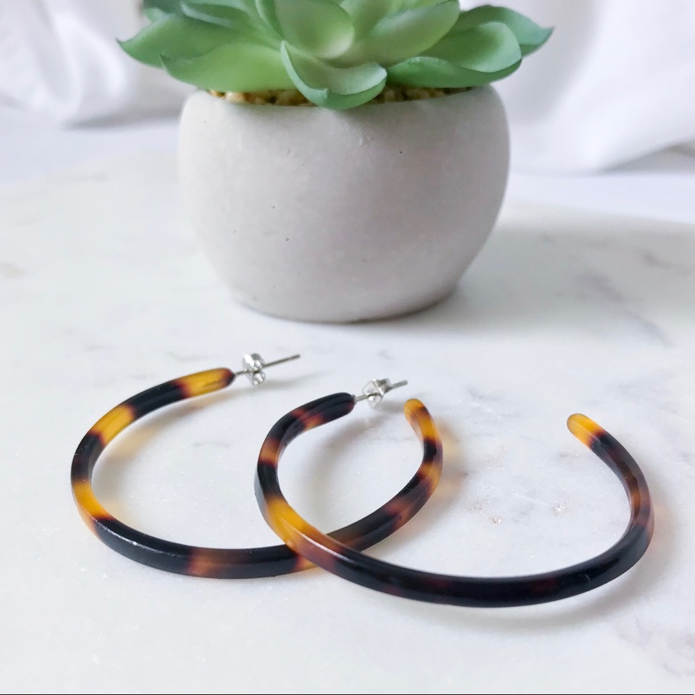 Tortoise hoops earrings - Picture 4 of 7